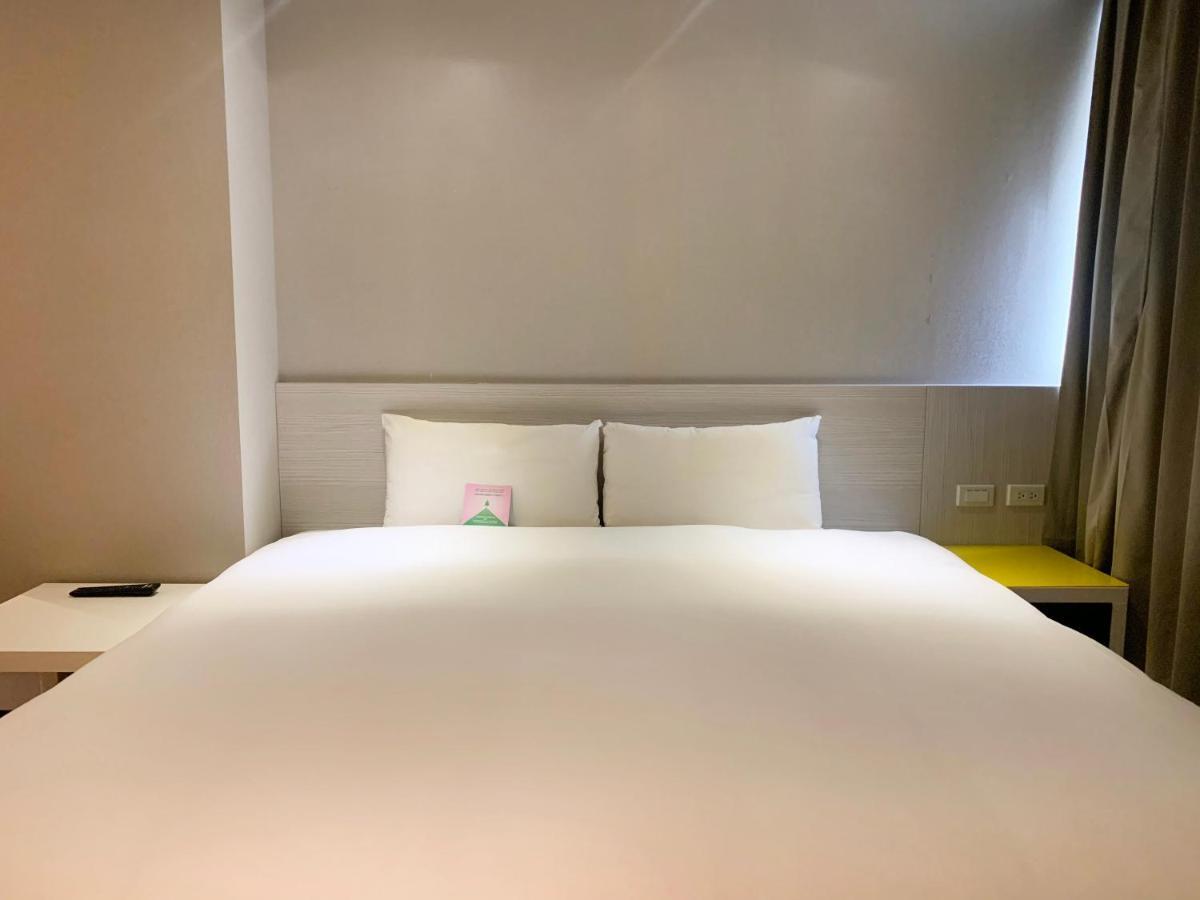 Wholesome Hotel Тайпей Екстериор снимка