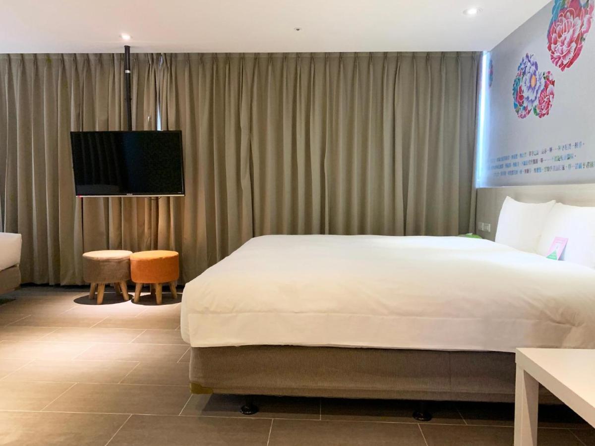 Wholesome Hotel Тайпей Екстериор снимка