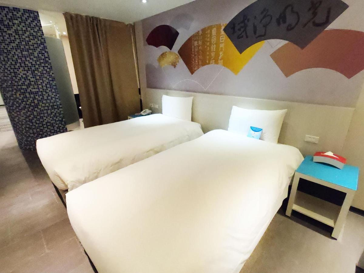 Wholesome Hotel Тайпей Екстериор снимка