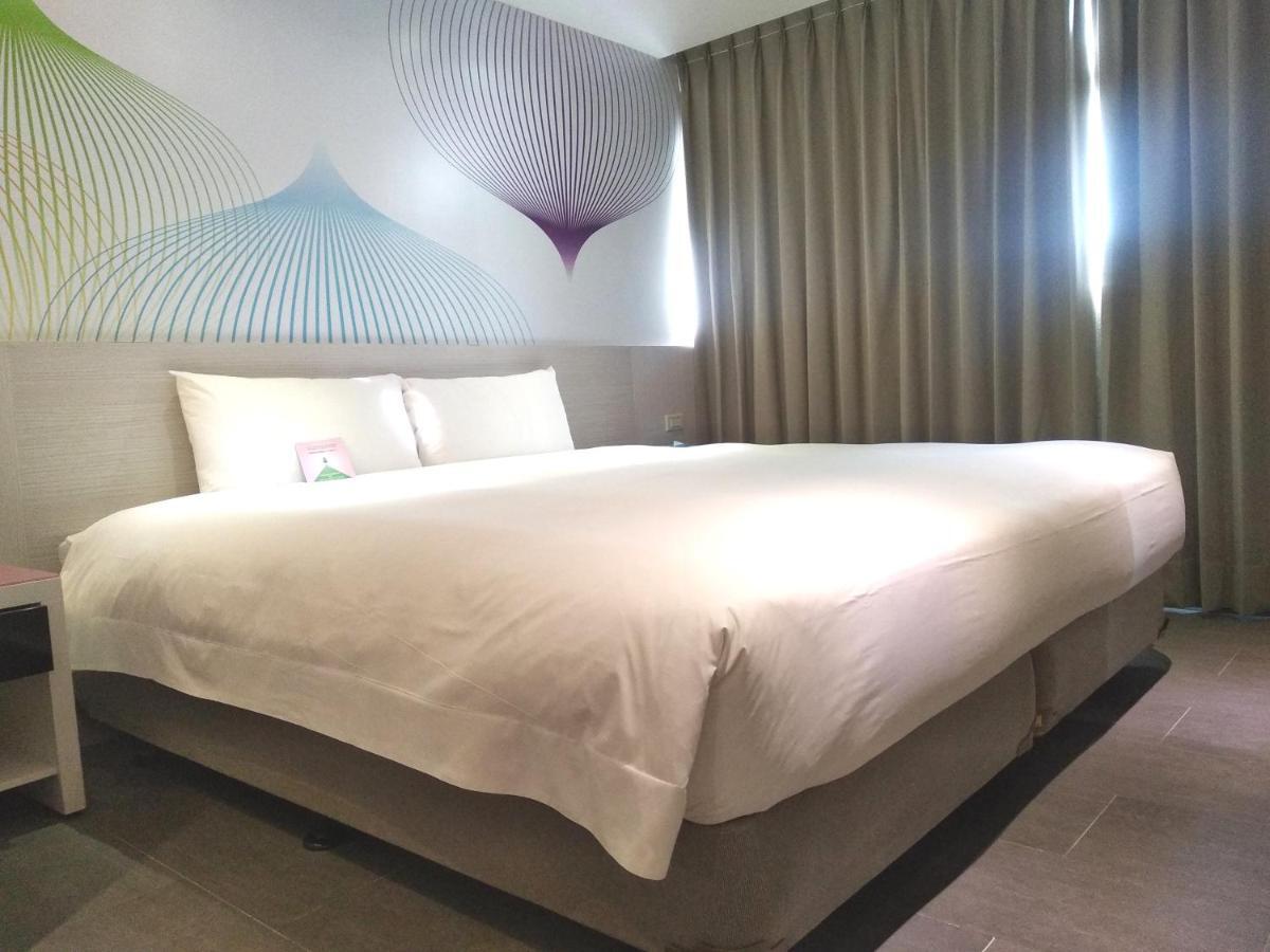 Wholesome Hotel Тайпей Екстериор снимка